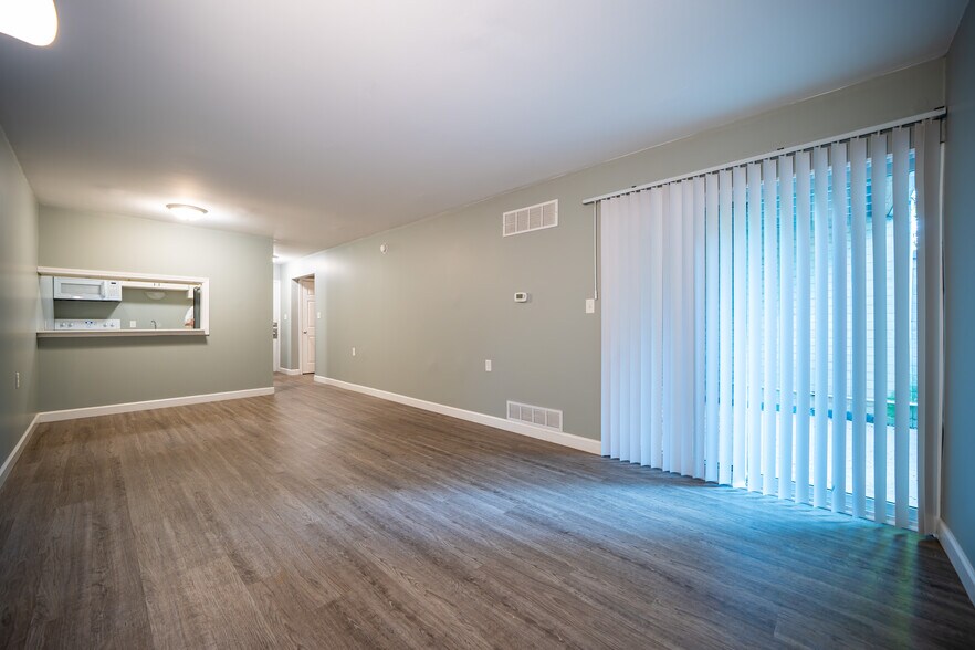 More Photos Of 1102 Salem Ave, Dayton Apartments For Sale