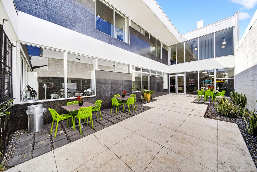 More Photos Of 7630 Biscayne Blvd, Miami Office For Lease