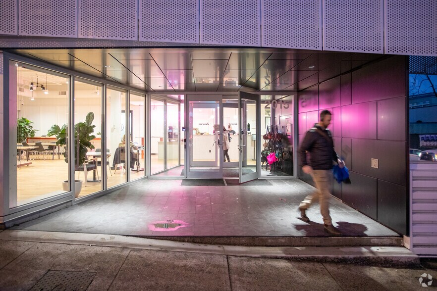 More Photos Of 2015 Main St, Vancouver Coworking Space
