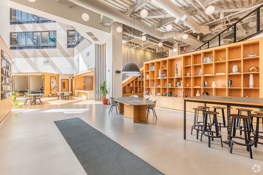 More Photos Of 1420 Kettner Blvd, San Diego Coworking Space