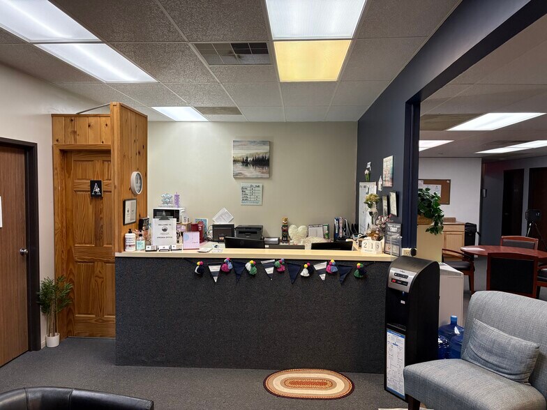 More Photos Of 505 S 12th Ave, Virginia Medical For Sale