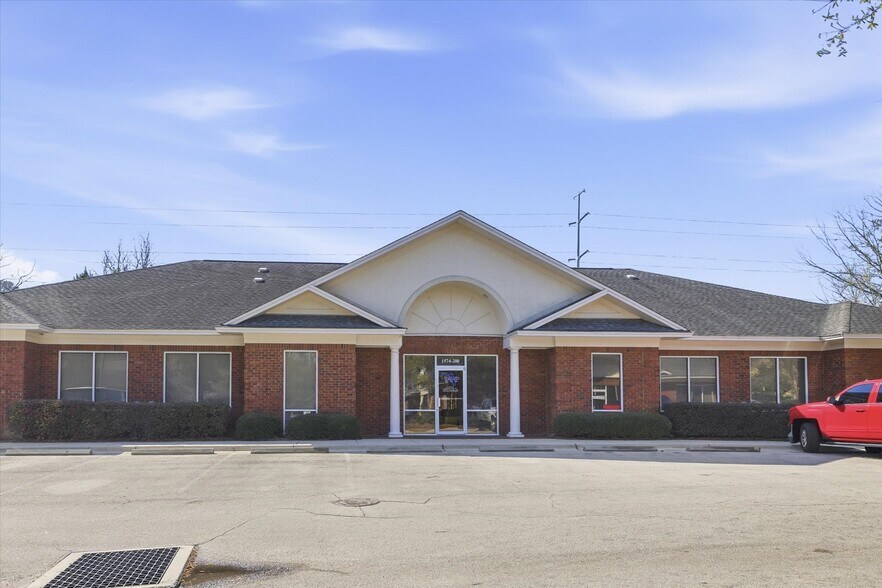 More Photos Of 1574 Village Square Blvd, Tallahassee Office For Lease