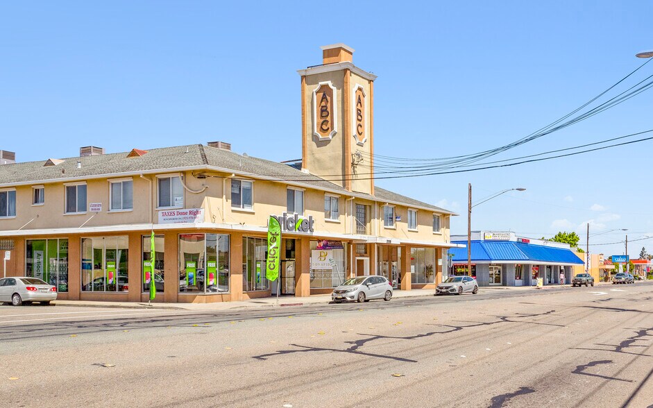 More Photos Of 2000-2008 A St, Antioch Storefront Retail Office For Sale