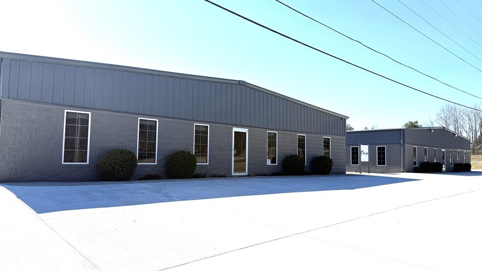 More Photos Of 3020 Cherokee Park Rd, Morristown Industrial For Lease