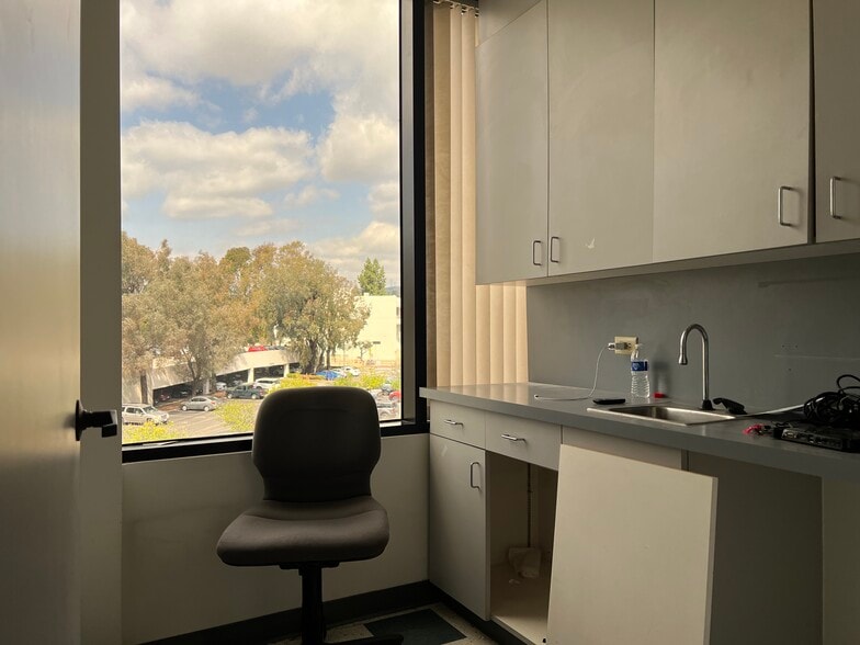 More Photos Of 15141 Whittier Blvd, Whittier Medical For Lease