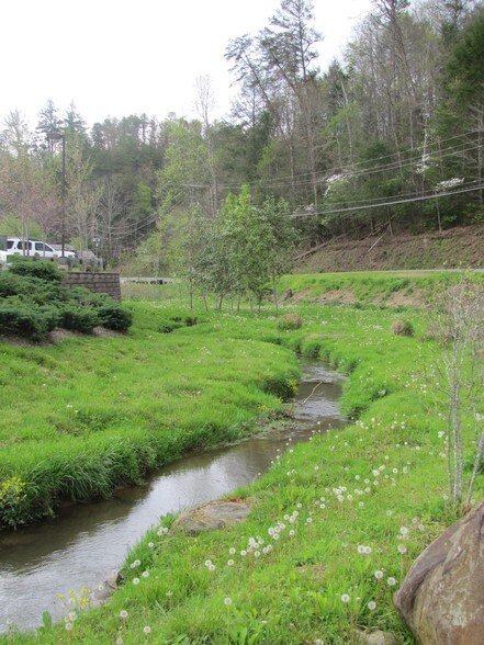 More Photos Of 849 Glades Rd, Gatlinburg Specialty For Sale