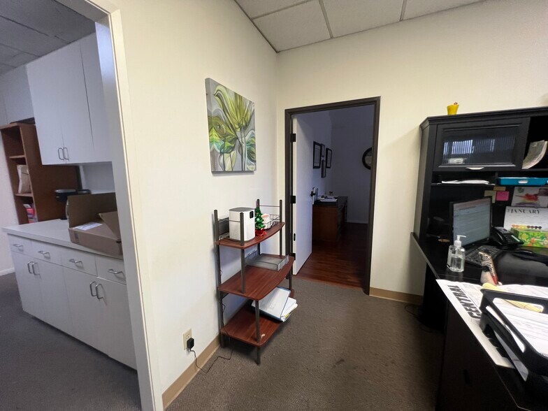 More Photos Of 141 Duesenberg Dr, Thousand Oaks Medical For Sale