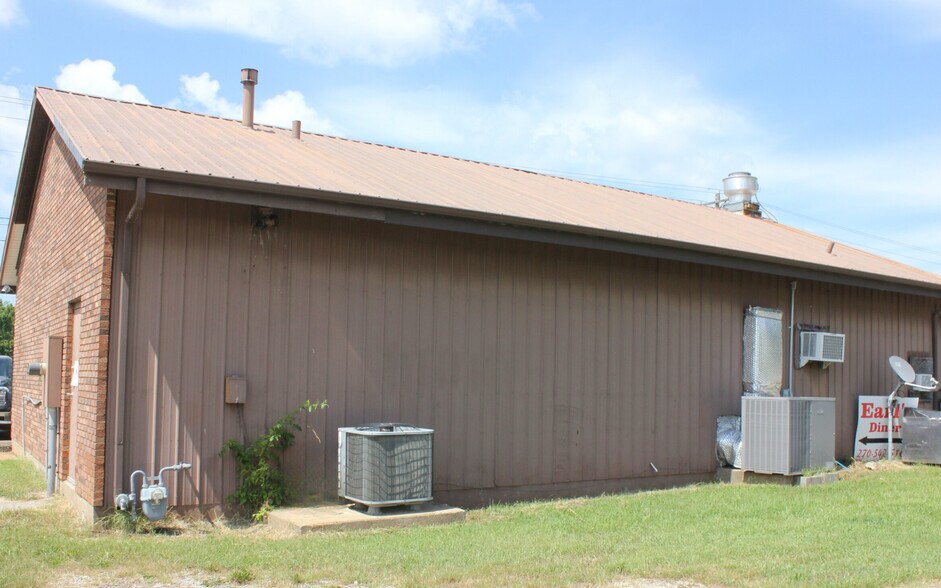 More Photos Of 339 E Main St, Auburn Restaurant For Sale