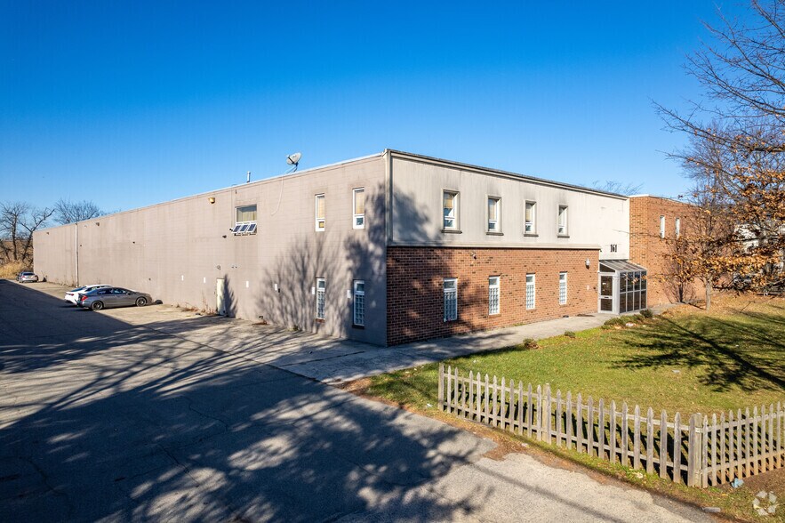 More Photos Of 161 Helen St, South Plainfield Warehouse For Lease