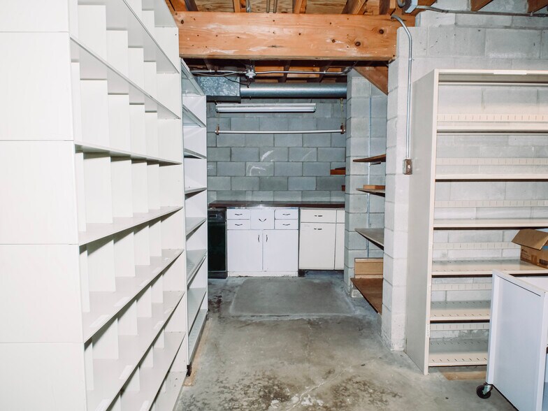 More Photos Of 603 N State St, Girard Medical For Sale