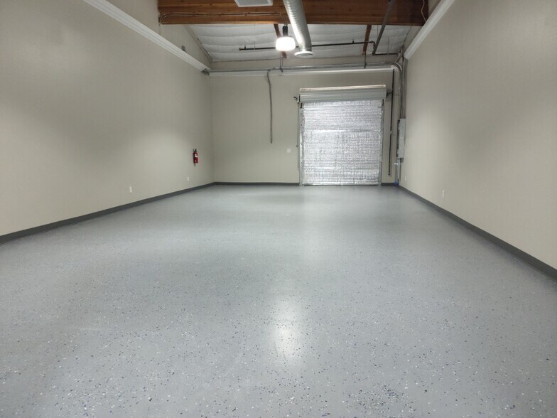 More Photos Of 1459-1523 W Gurley St, Prescott Unknown For Lease