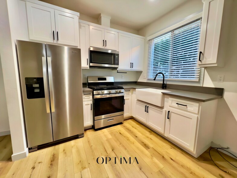 More Photos Of 1152 E 1st St, Long Beach Apartments For Sale