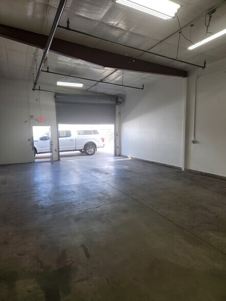More Photos Of 11811 Upham St, Broomfield Warehouse For Lease