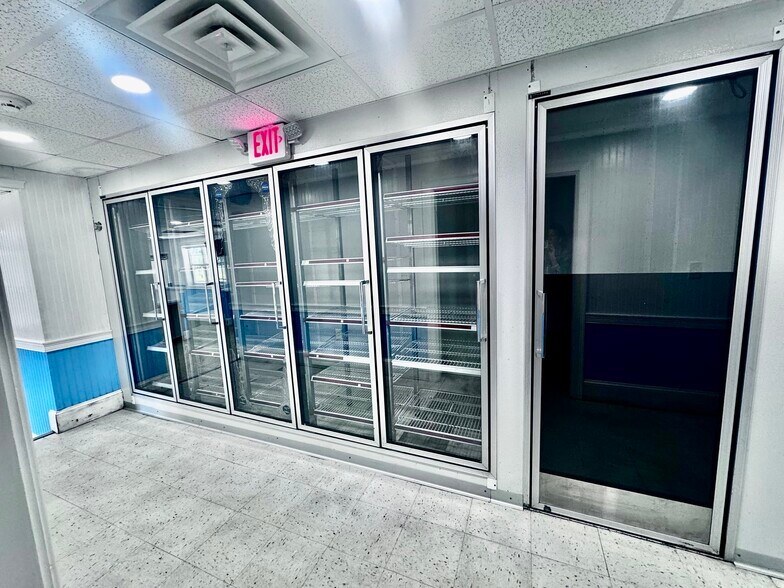 More Photos Of 270 Seabury St, Fall River Storefront For Sale