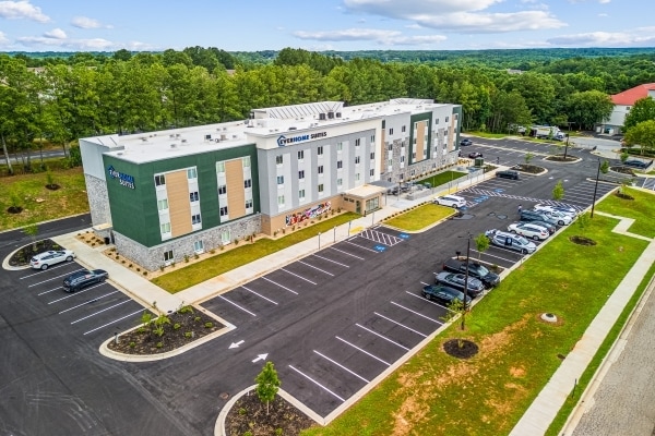 More Photos Of 3533 Cameron Pky, Stockbridge Hotel For Sale