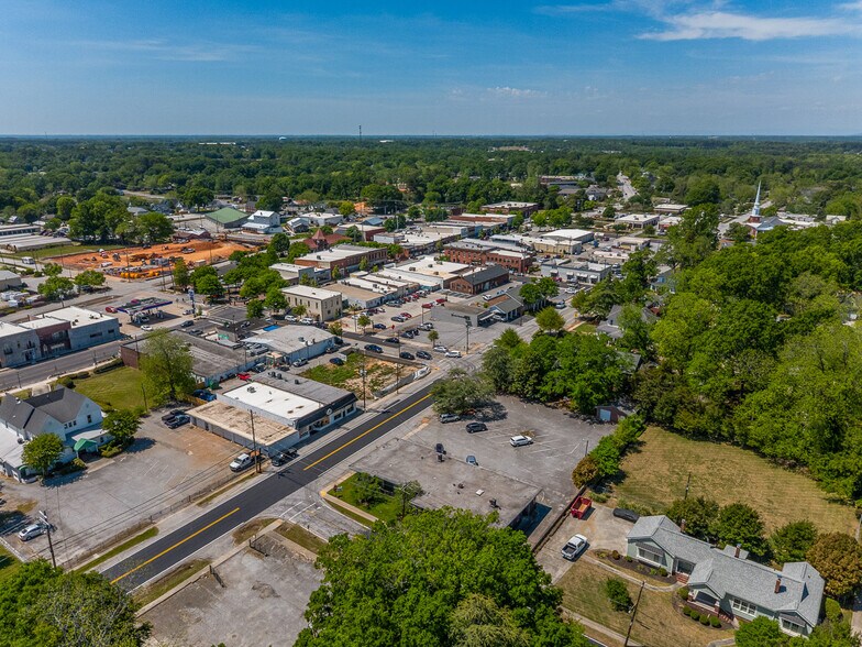More Photos Of 201 S Weston St, Fountain Inn Office For Sale