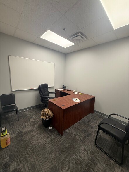 More Photos Of 5435 Dylan Dr, South Bend Distribution For Lease