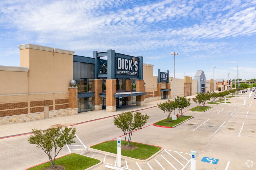 More Photos Of 18470 Fm-685 Blvd, Pflugerville Unknown For Lease