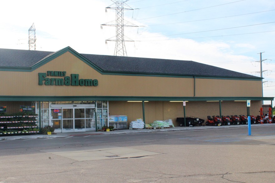 More Photos Of 66090-66082 Van Dyke Rd, Washington Storefront For Sale