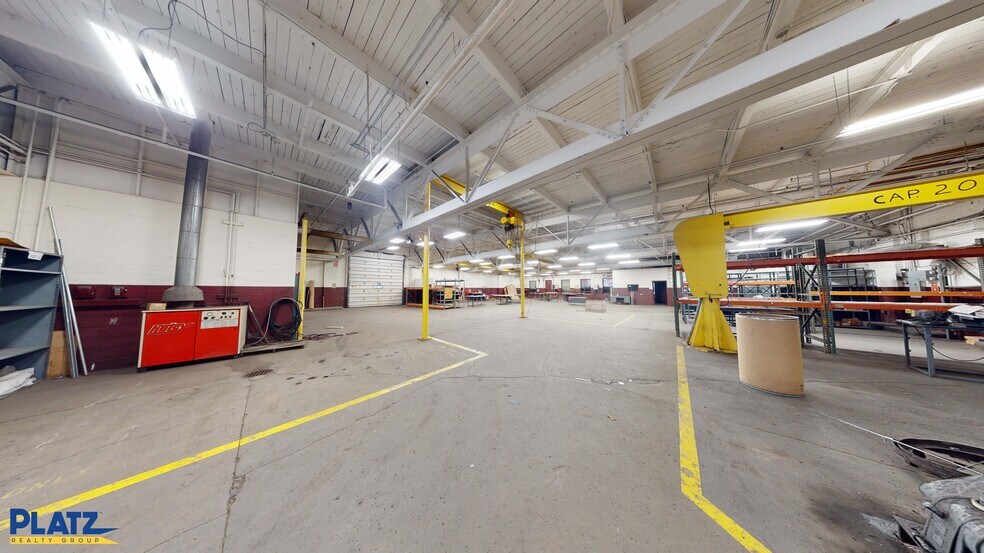 More Photos Of 1900 Hubbard Rd, Youngstown Industrial For Lease