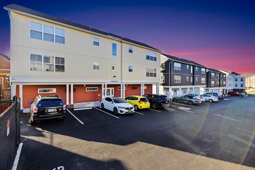 More Photos Of 155 Greenwood Ave, Bethel Unknown For Lease