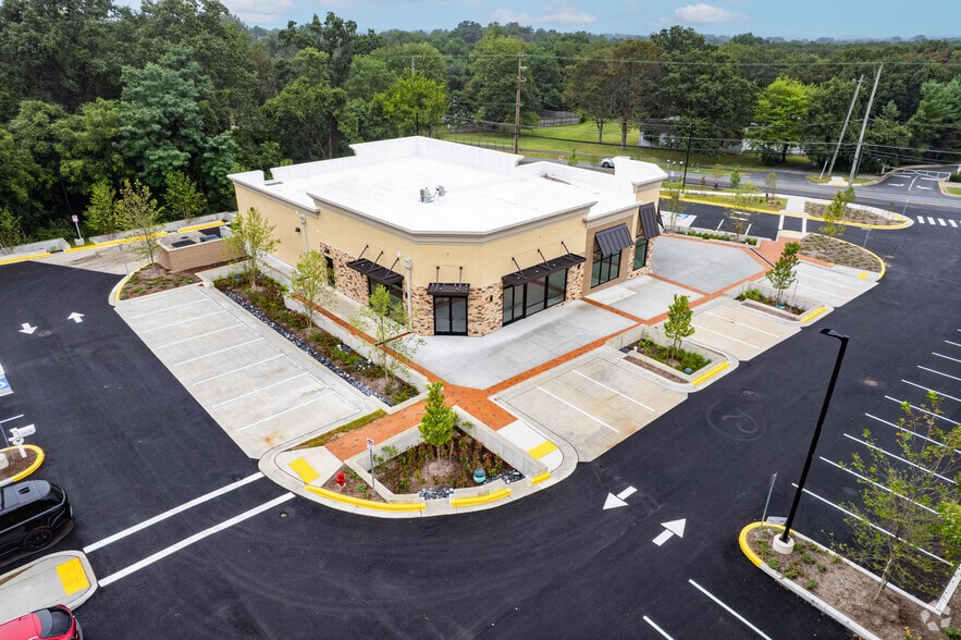 More Photos Of 14119 Travilah Rd, Rockville General Retail For Lease