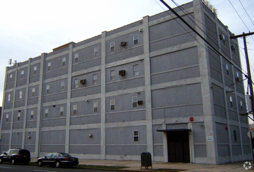 Primary Photo Of 39 Avenue C, Bayonne Warehouse For Lease