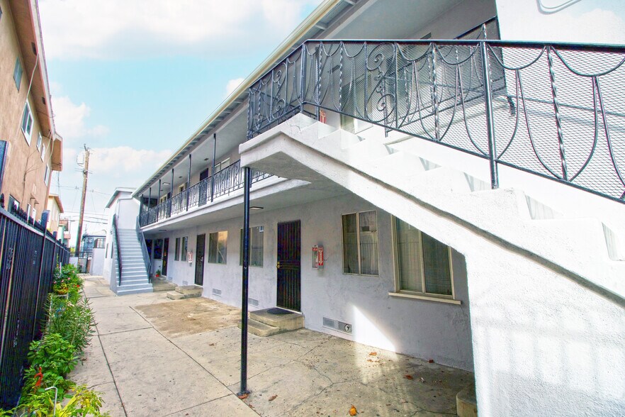 More Photos Of 1425 Cedar Ave, Long Beach Apartments For Sale