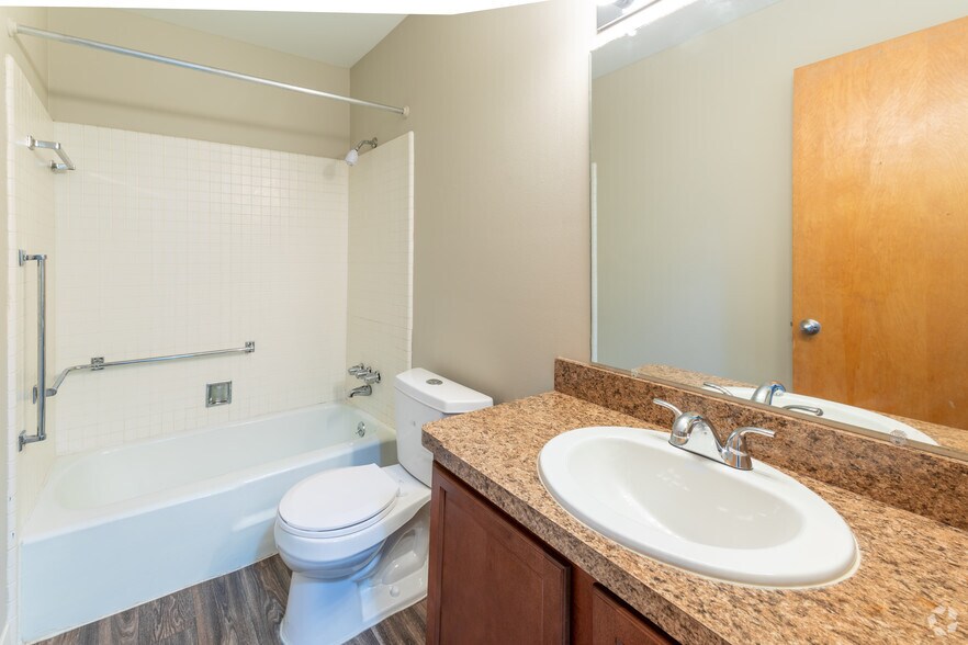 More Photos Of 20600 Balfour St, Harper Woods Apartments For Sale