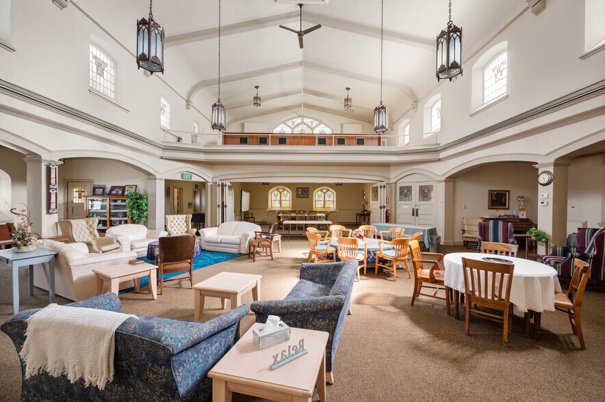 More Photos Of 418 W Adams St, Muncie Religious Facility For Sale