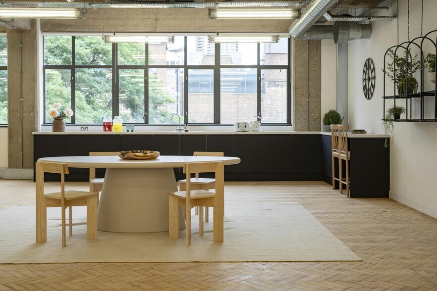 More Photos Of 15-27 Gee St, London Office Residential For Lease