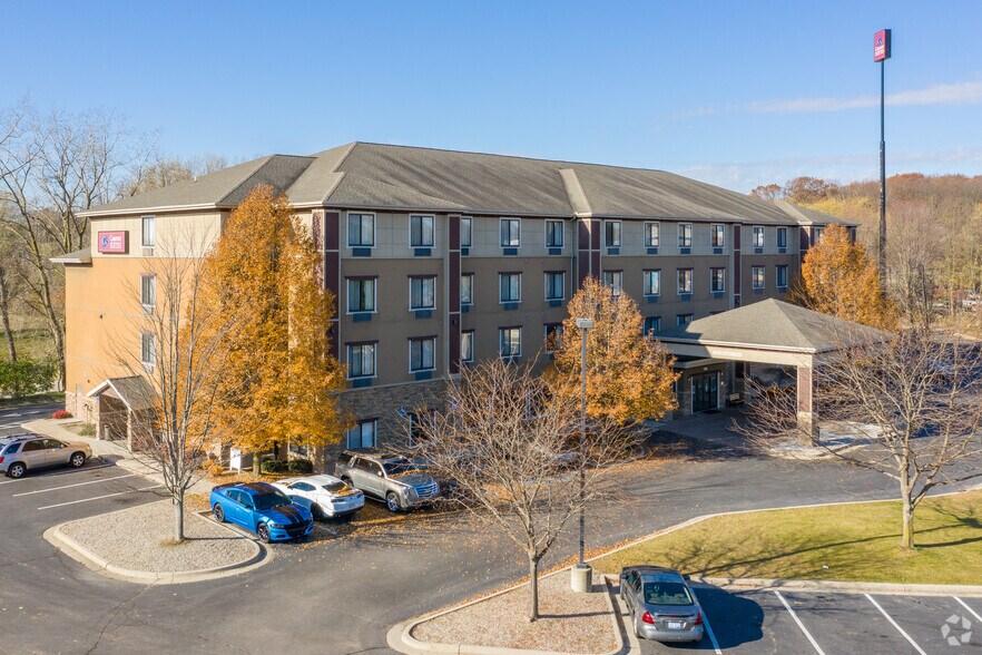 More Photos Of 350 Dodge Rd NE, Comstock Park Hotel For Sale