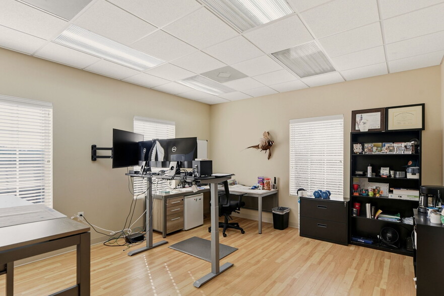 More Photos Of 410 Montbrook Ln, Knoxville Office For Lease