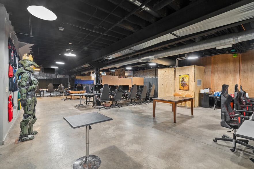 More Photos Of 410 Main St, Racine Office Residential For Sale