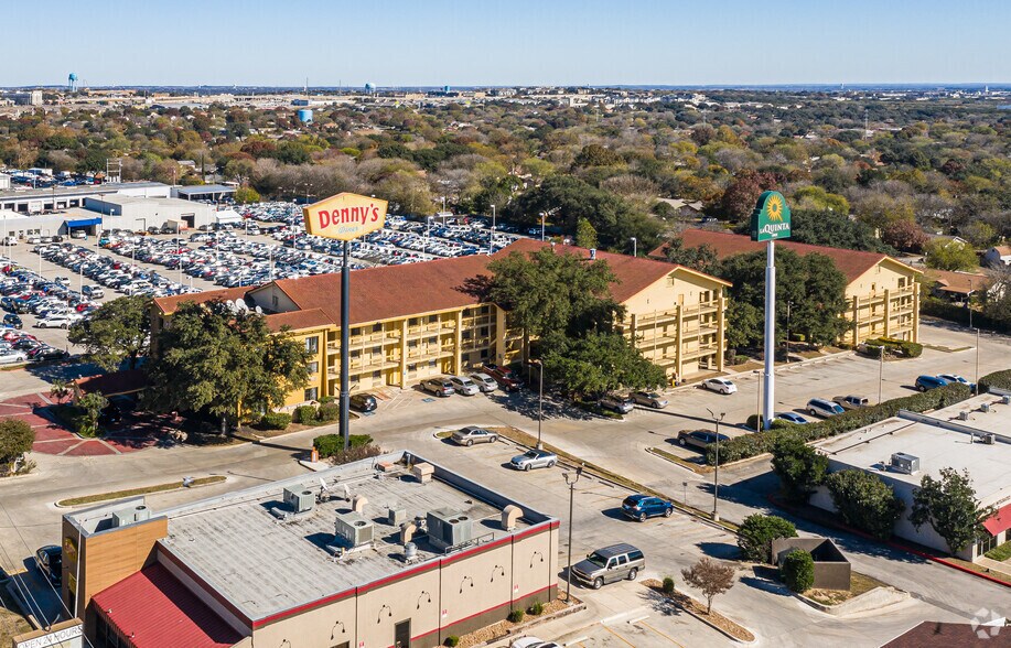 More Photos Of 12822 N Interstate 35, Live Oak Hotel For Sale