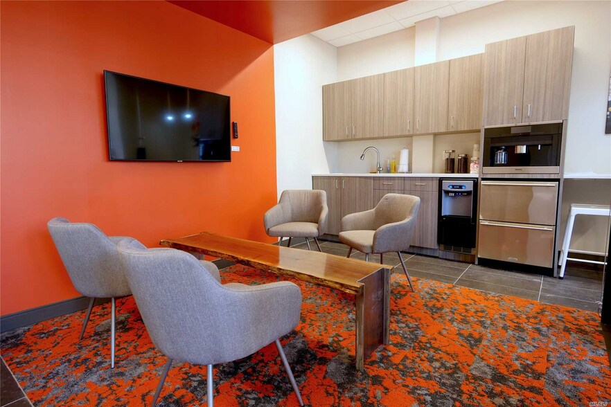 More Photos Of 425 New York, Huntington Apartments For Lease