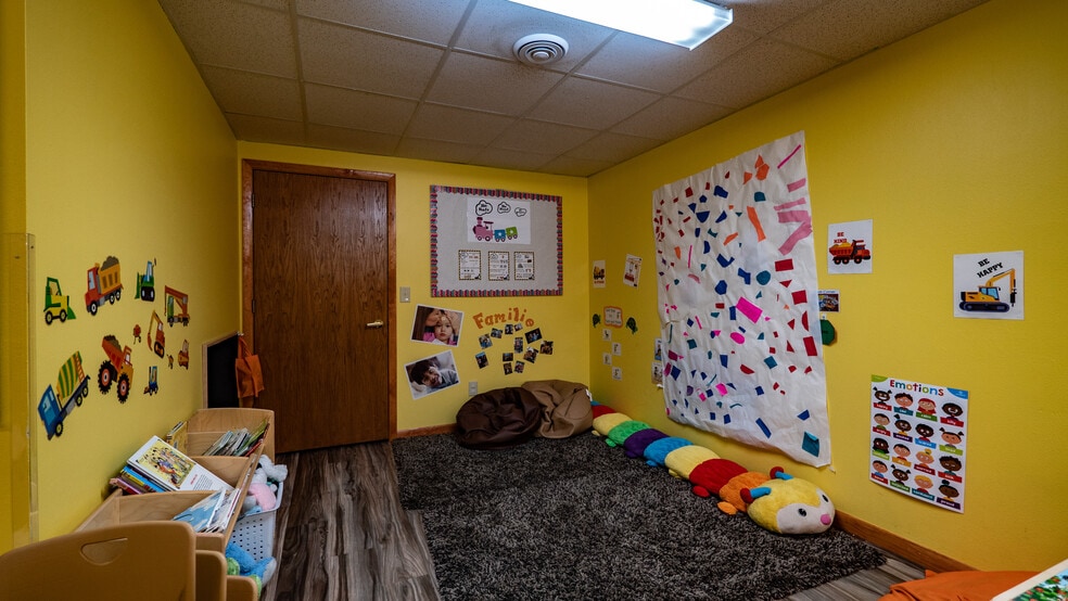 More Photos Of 303 S Western Ave, Waupaca Daycare Center For Sale