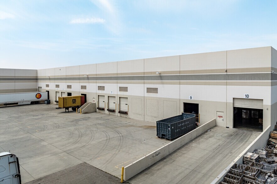 More Photos Of 11246 Jersey Blvd, Rancho Cucamonga Distribution For Sale