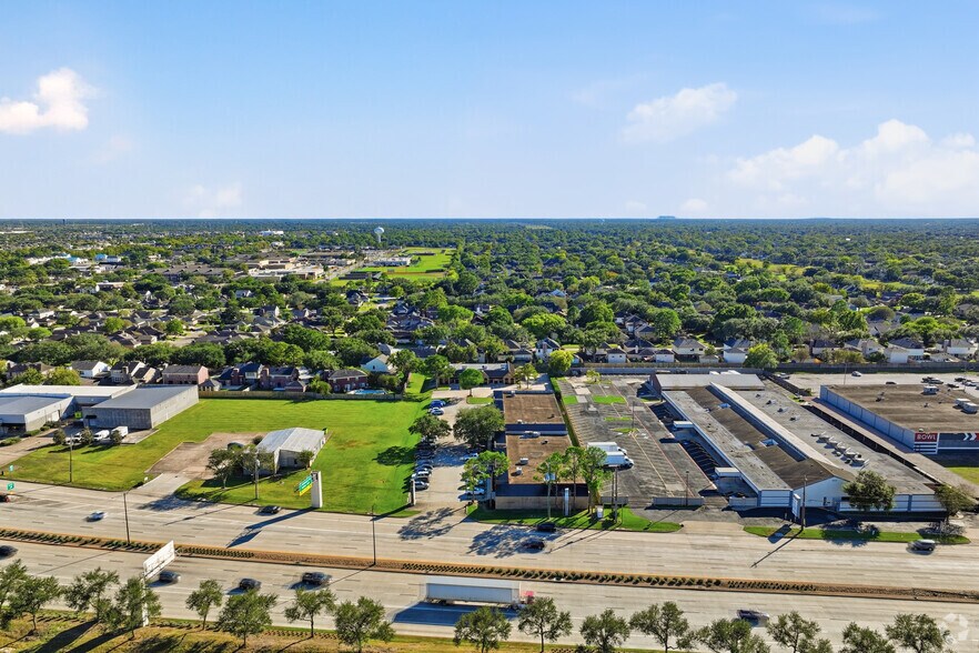 More Photos Of 4779-4781 S Main St, Stafford Office For Lease