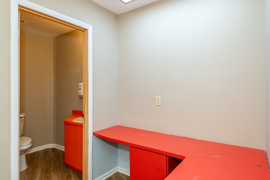 More Photos Of 6750 Brandt Pike, Huber Heights Medical For Lease