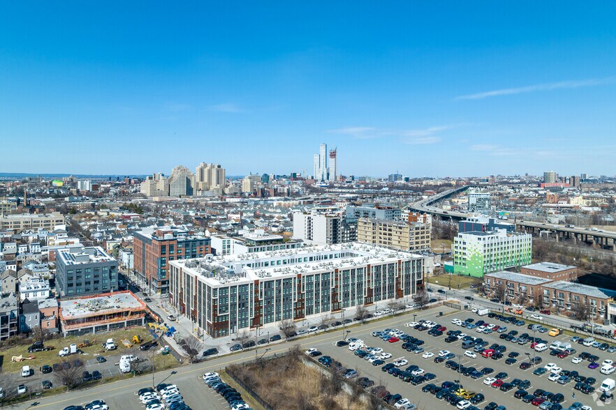More Photos Of 667 Grand St, Jersey City Apartments For Lease