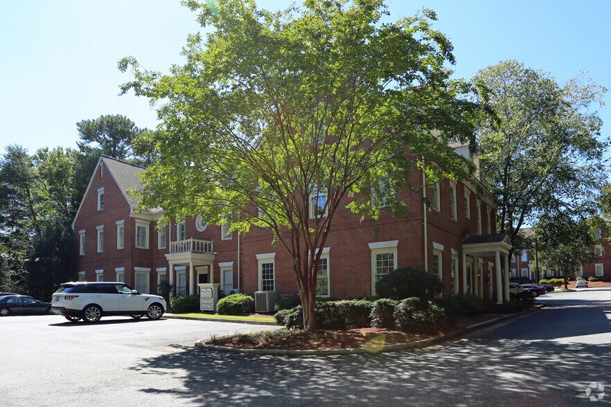 More Photos Of 6111 Peachtree Dunwoody Rd NE, Atlanta Office For Sale