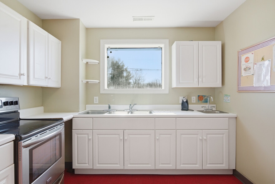 More Photos Of 77 Scattergood Dr NW, Christiansburg Warehouse For Sale