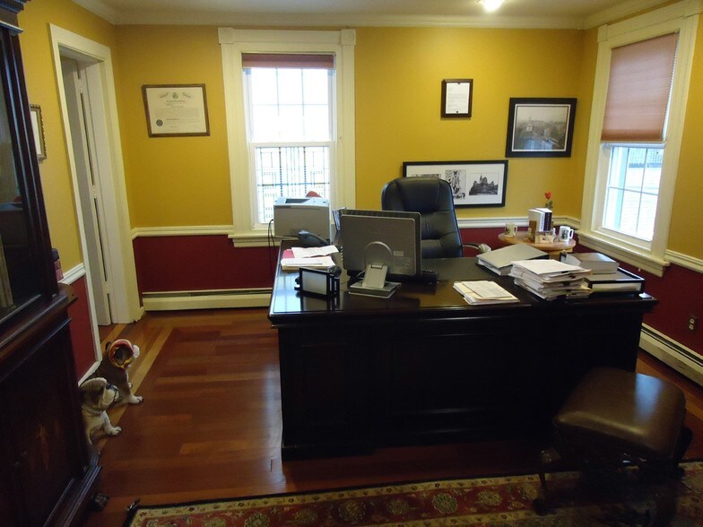 More Photos Of 936 County Line Rd, Bryn Mawr Office For Lease
