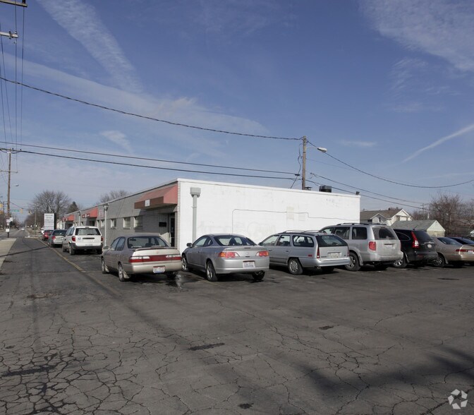 More Photos Of 3274-3292 Maize Rd, Columbus Storefront Retail Office For Lease