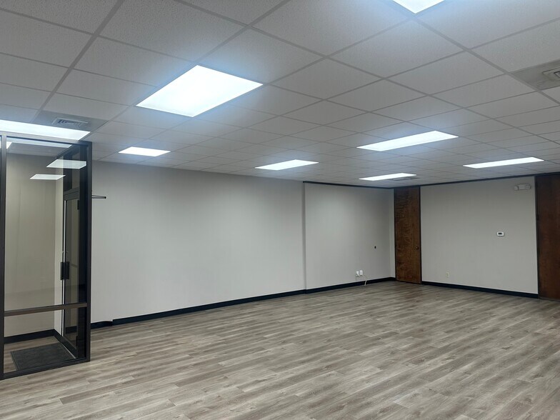 More Photos Of 6326 Rucker Rd, Indianapolis Medical For Lease