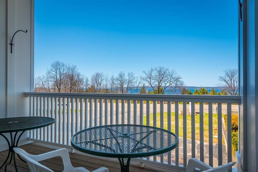 More Photos Of 2569 Charlevoix Rd, Petoskey Restaurant For Sale