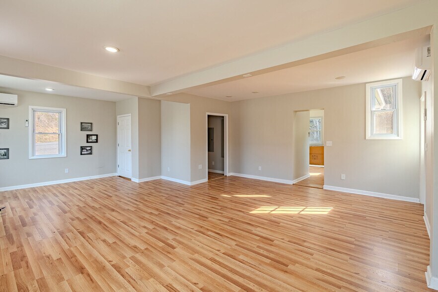 More Photos Of 12 Scenic Rd, Fries General Retail For Sale