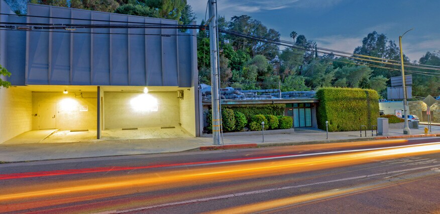 More Photos Of 3449–3453 Cahuenga Blvd W, Los Angeles Movie Radio TVStudio For Sale