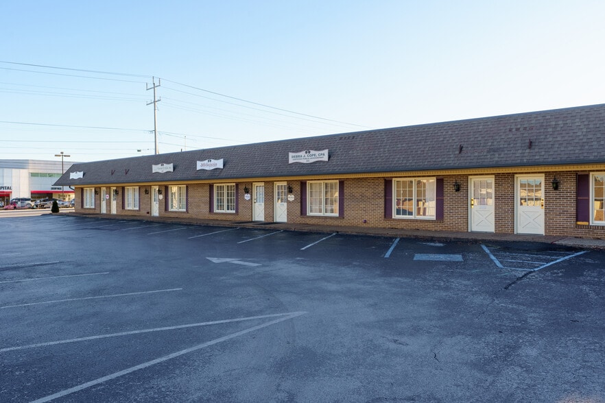 More Photos Of 5803-5805 Lee Hwy, Chattanooga Medical For Sale